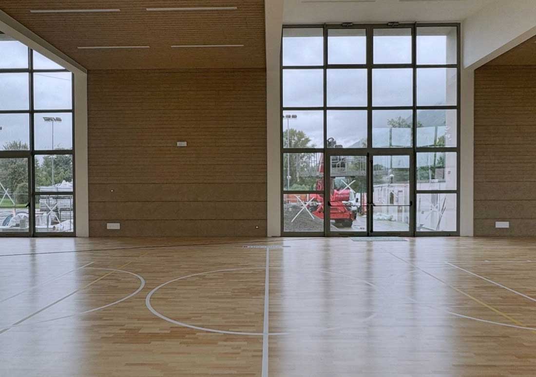 Riqualificazione degli spazi indoor: sistemi fonoassorbenti, comfort e design funzionale. Caso studio: Palestra di Olginate (Lecco)