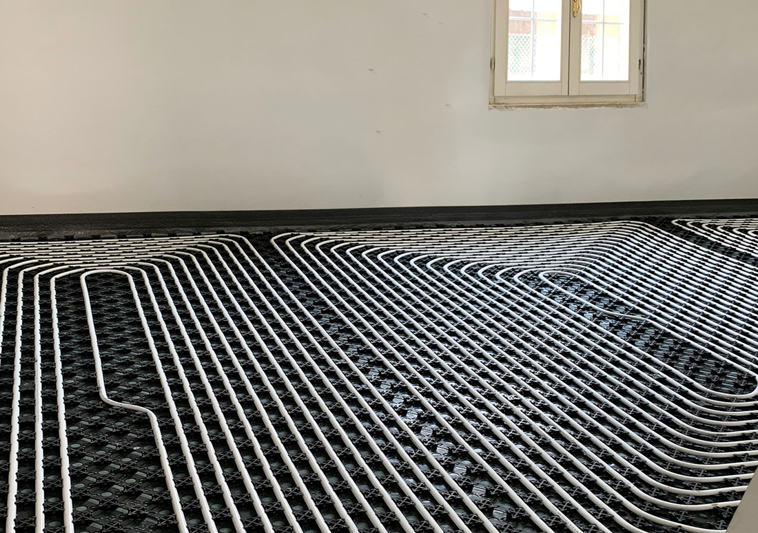 Climatizzazione radiante a basso spessore: soluzioni progettuali per efficienza energetica e comfort acustico