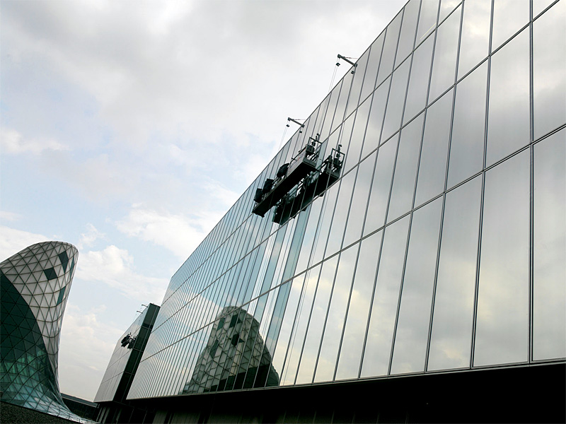 Transparent envelope in buildings