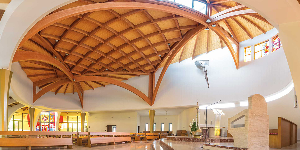 chiesa con struttura in legno