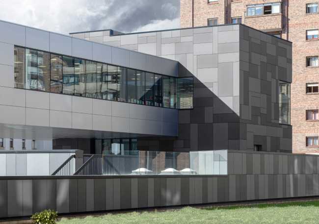 Facciate ventilate e sostenibilità. Il progetto dell'involucro edilizio con pannelli in fibrocemento ecologico