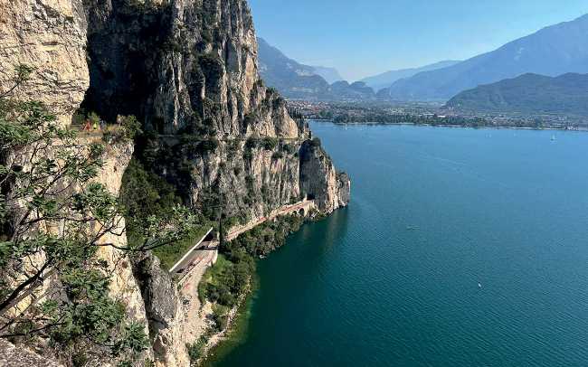 Amortisseurs détectés pour la piste cyclable du Garda : sécurité et innovation