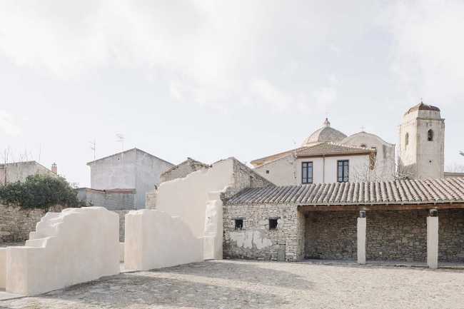 Valeur symbolique des ruines et régénération urbaine à Simala