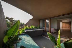 Une sculpture architecturale crée des vues inédites de l'habitat: la K Home