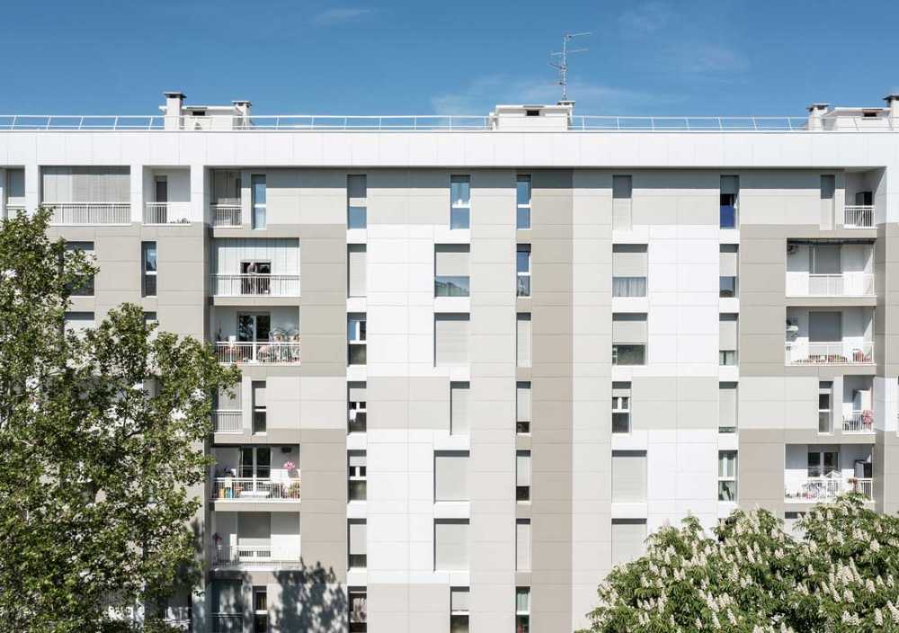 Involucro edilizio modulare: le facciate ventilate in fibrocemento tra funzionalità, durabilità e design