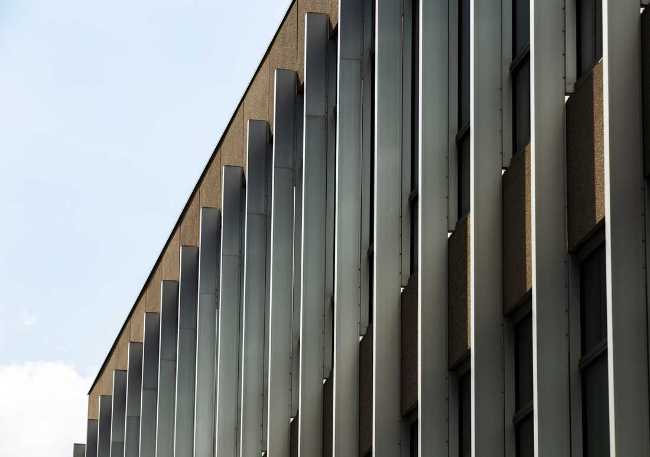 Criteri di progettazione delle facciate ventilate: tra analisi prestazionali e normativa di riferimento