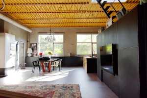 Loft ex-carrosserie: une reconversion esthétique et fonctionnelle stimulante