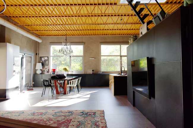 Loft ex-carrosserie: une reconversion esthétique et fonctionnelle stimulante