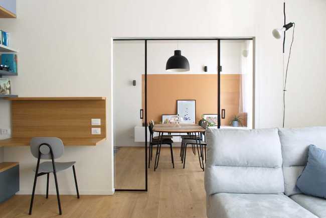 Maison Paragrafica. Esthétique graphique et mélange dynamique de couleurs