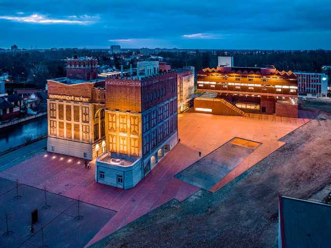 Nouveaux espaces urbains pour les Moulins Automatiques de Pardubice