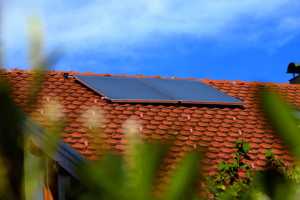 Collettori solari termici installati in copertura